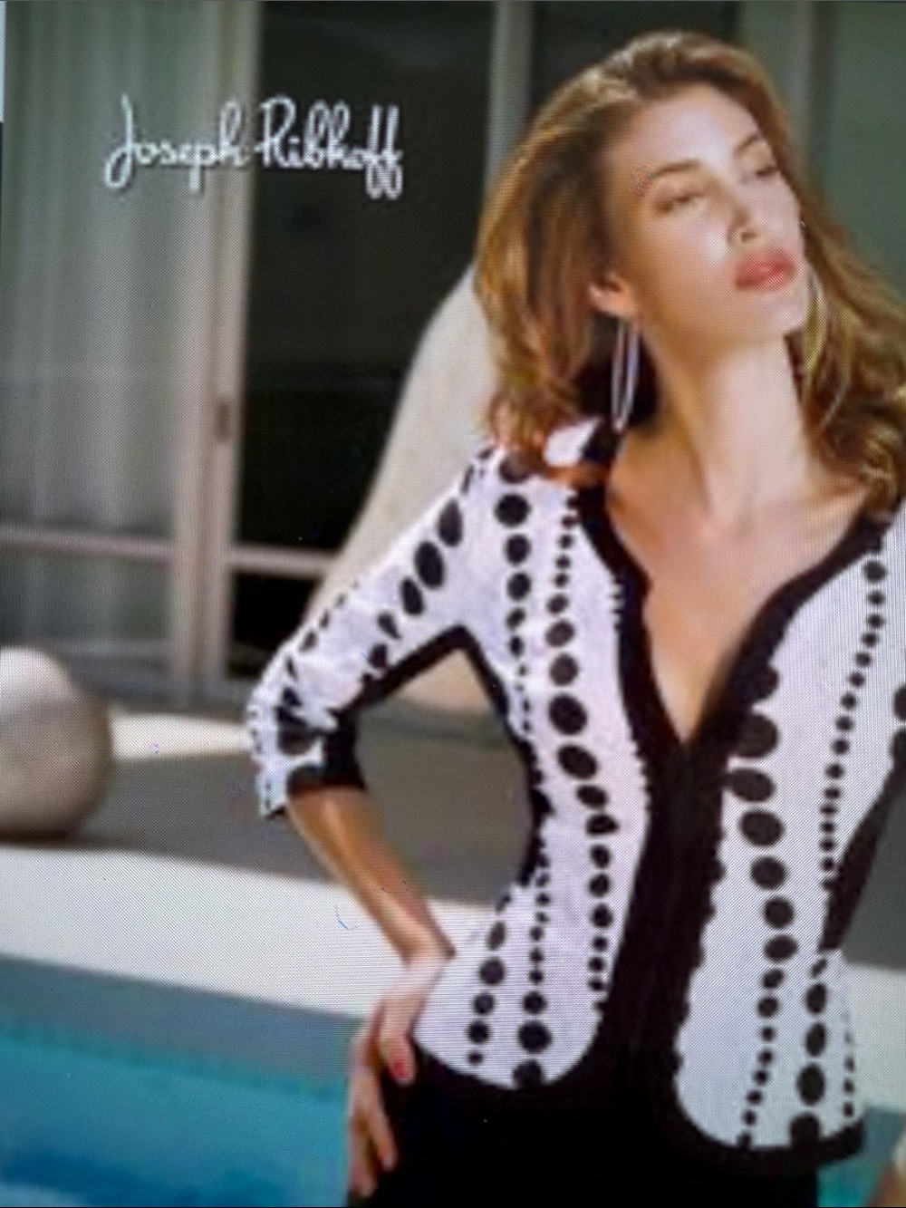 Joseph Ribkoff Black and White Polka Dot V‑Neck Knit Top